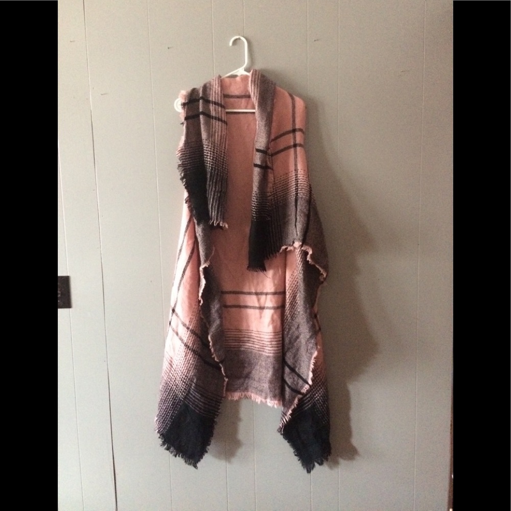 💜 5/$15 💜 Scarf sweater vest